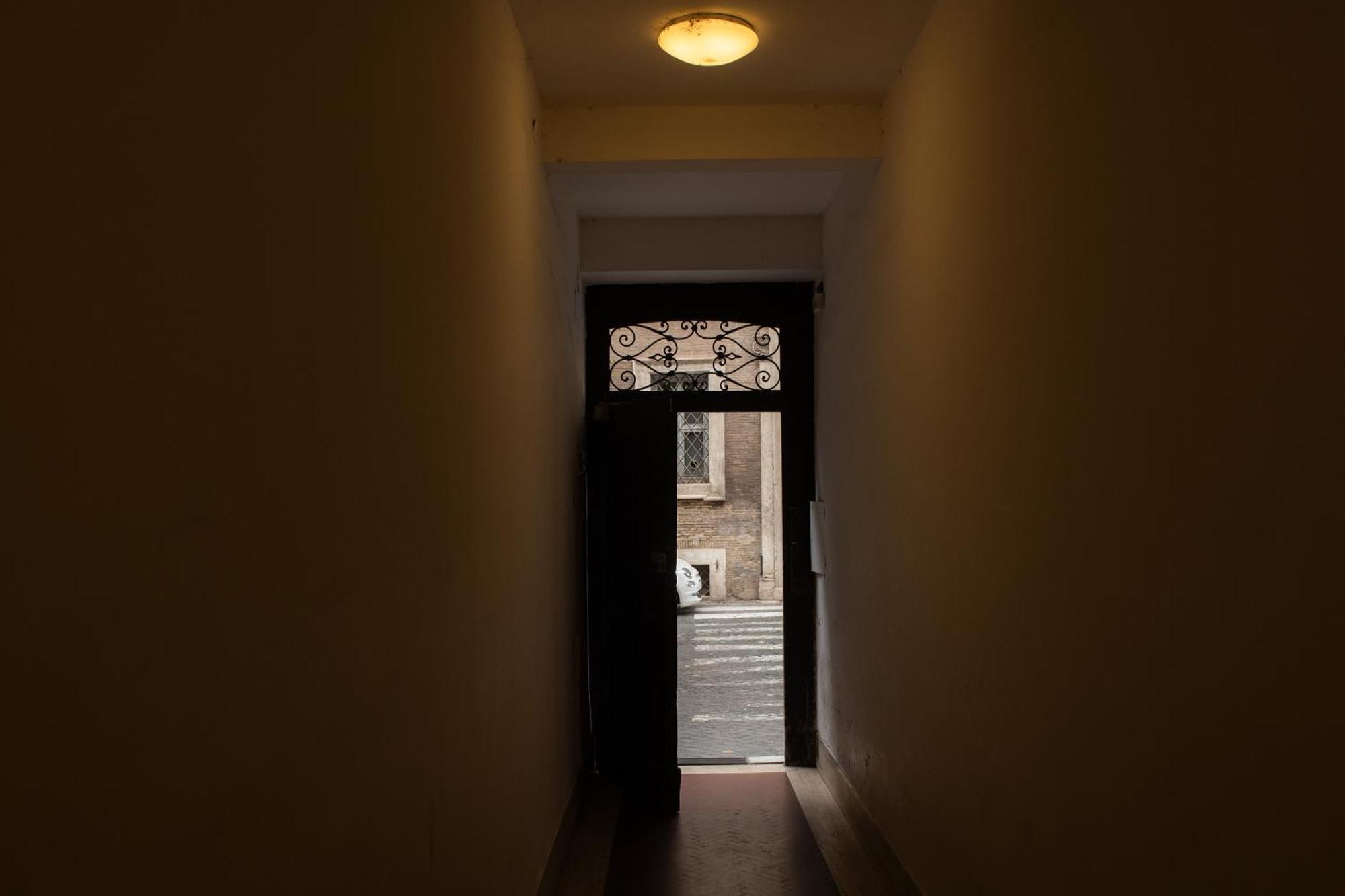 Colosseum View Accomodation Рим Экстерьер фото